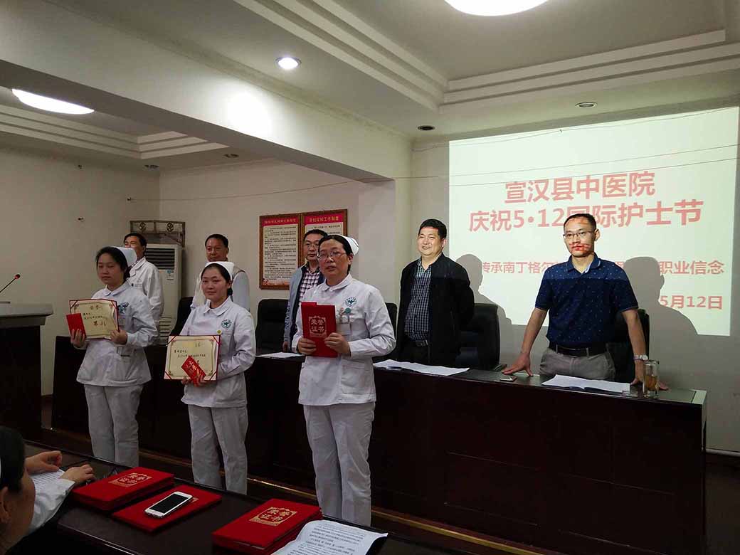 亚洲精品巨爆乳无码大乳巨