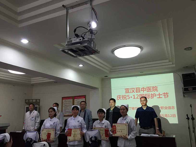 亚洲精品巨爆乳无码大乳巨