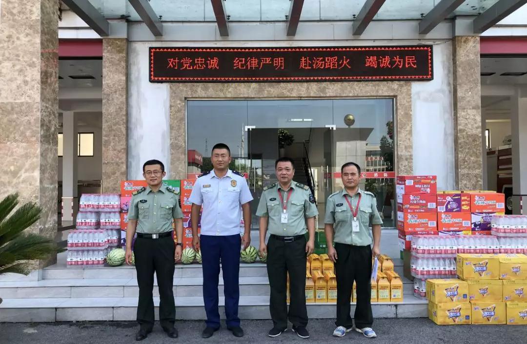 马仁奇峰景区向消防、公安、交警等部门送上节日慰问！