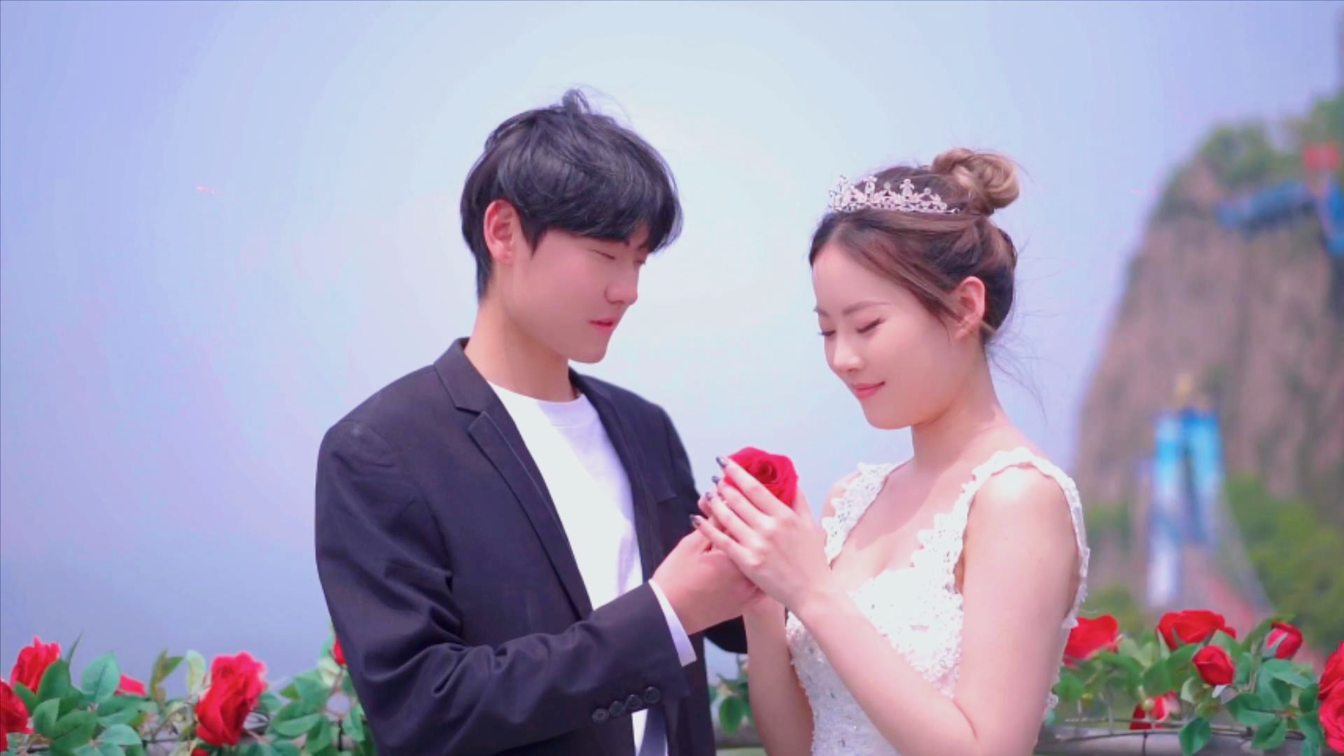 520浪漫出游，马仁送你专属礼，缆车+双玻套票仅需99元！