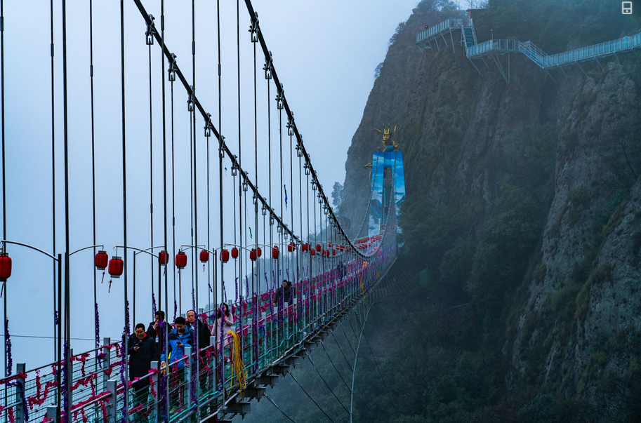 亚洲精品巨爆乳无码大乳巨