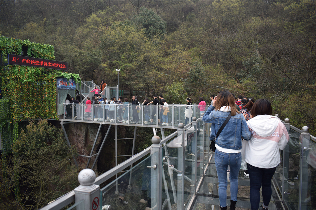 亚洲精品巨爆乳无码大乳巨