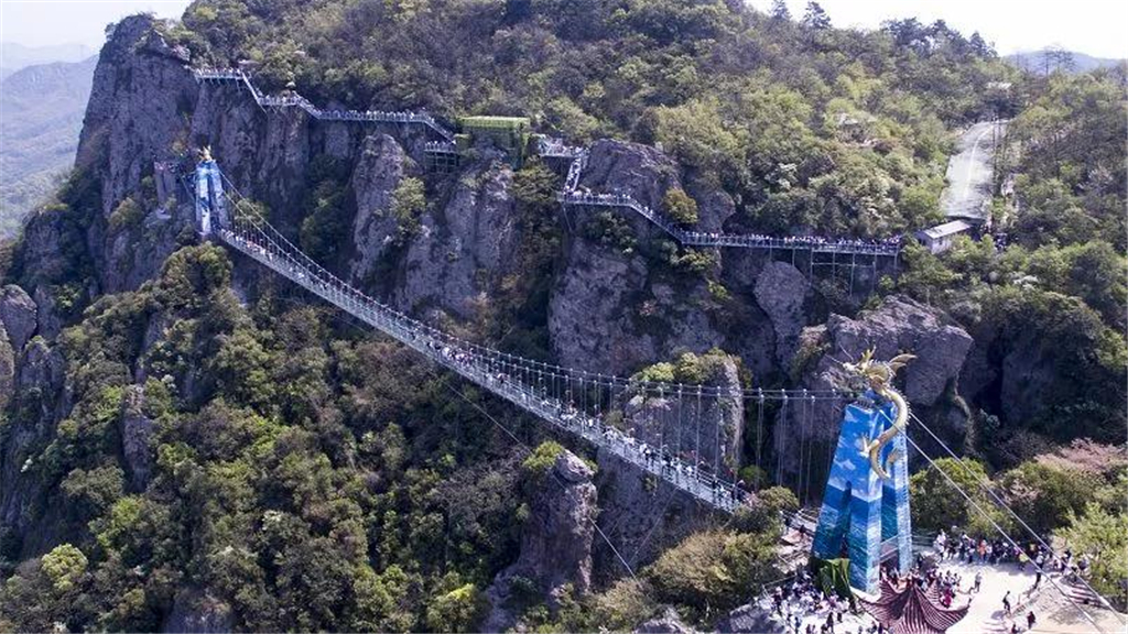 亚洲精品巨爆乳无码大乳巨