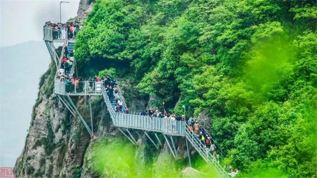 亚洲精品巨爆乳无码大乳巨