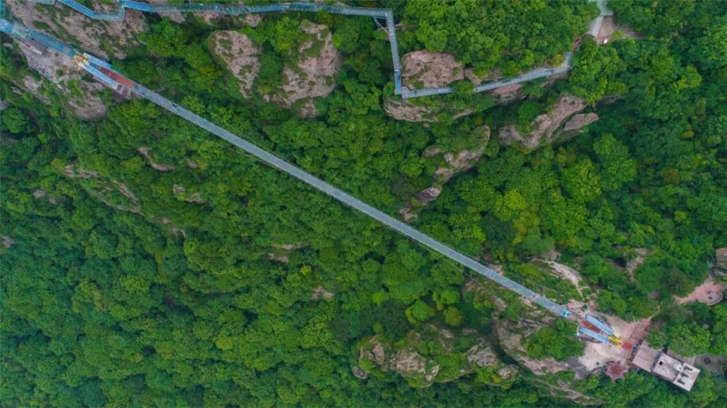 亚洲精品巨爆乳无码大乳巨