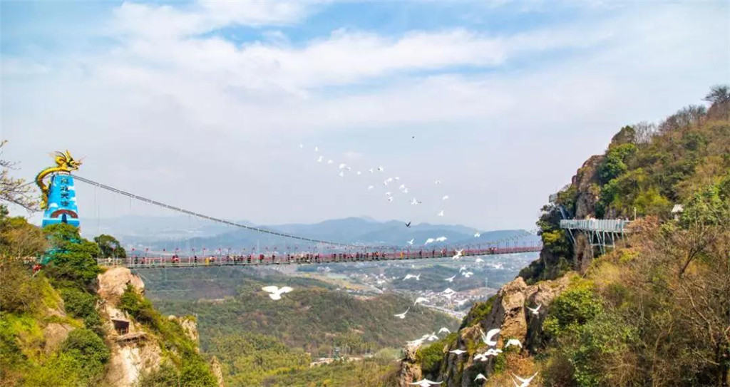 亚洲精品巨爆乳无码大乳巨