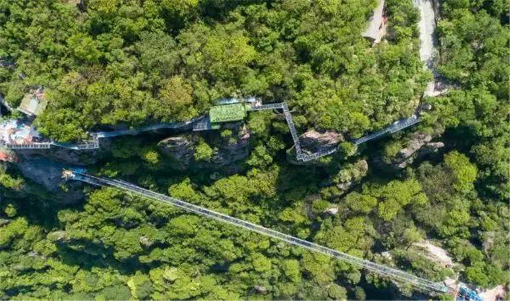 亚洲精品巨爆乳无码大乳巨