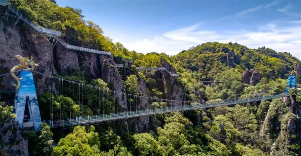 亚洲精品巨爆乳无码大乳巨