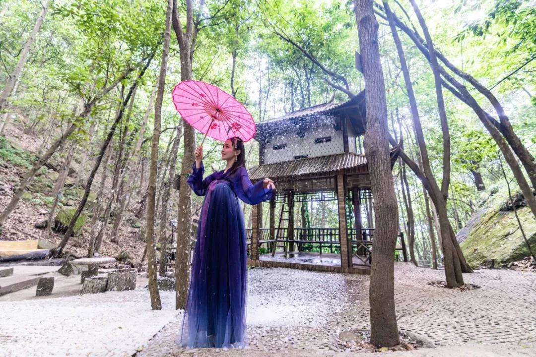 亚洲精品巨爆乳无码大乳巨