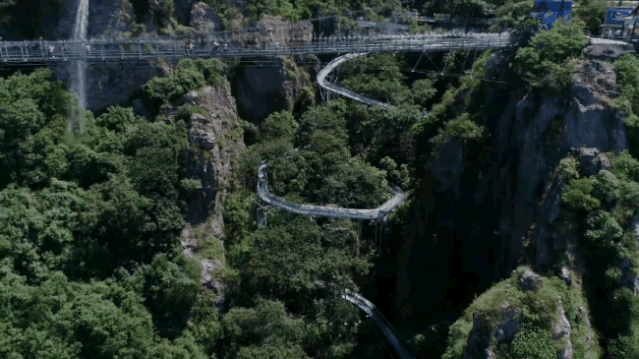 亚洲精品巨爆乳无码大乳巨