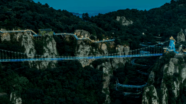 亚洲精品巨爆乳无码大乳巨