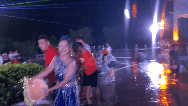 亚洲精品巨爆乳无码大乳巨