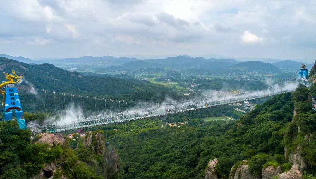 亚洲精品巨爆乳无码大乳巨