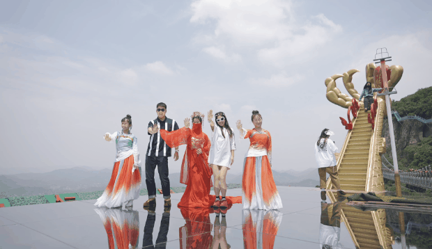 亚洲精品巨爆乳无码大乳巨