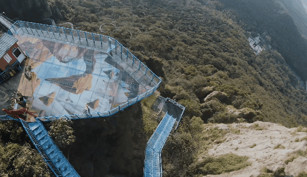 亚洲精品巨爆乳无码大乳巨