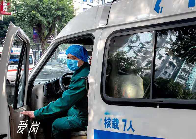 亚洲精品巨爆乳无码大乳巨