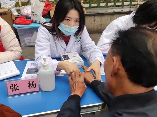 亚洲精品巨爆乳无码大乳巨