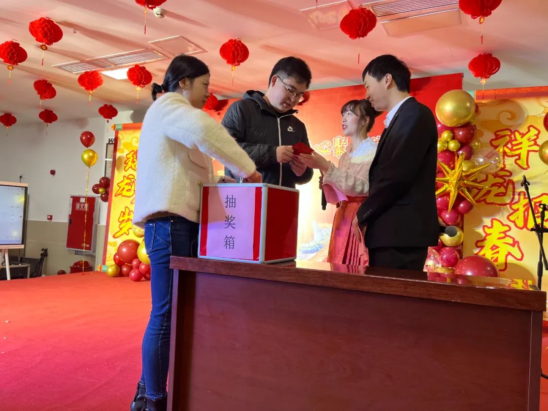 亚洲精品巨爆乳无码大乳巨